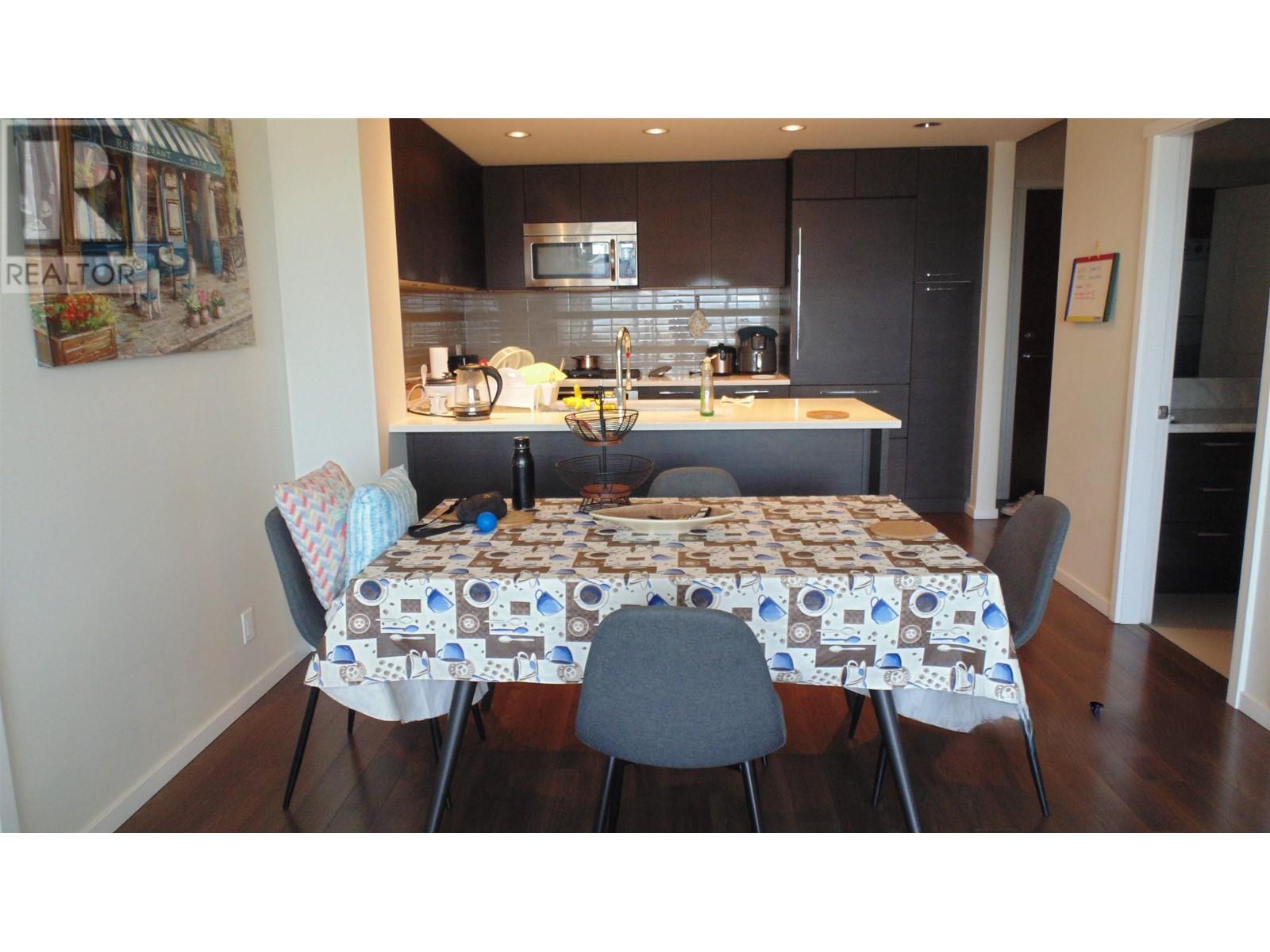 2808 3102 Windsor Gate, Coquitlam, British Columbia  V3B 0J3 - Photo 15 - R2987670
