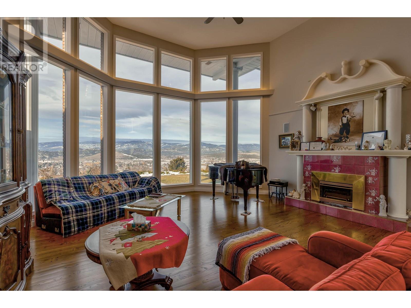 Property at 1135 Graf Road image 5