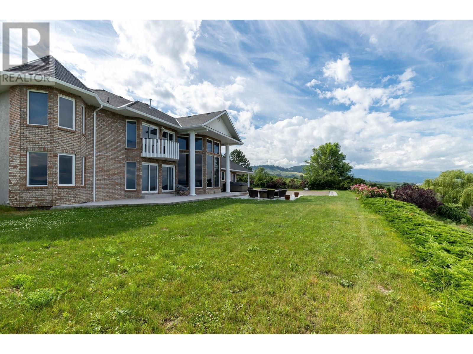 Property at 1135 Graf Road image 3