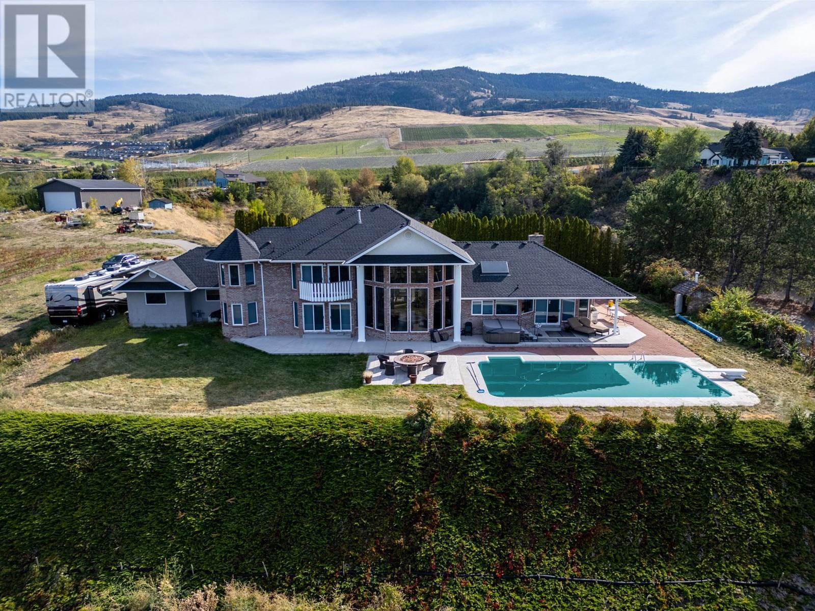 1135 Graf Road, Kelowna, British Columbia