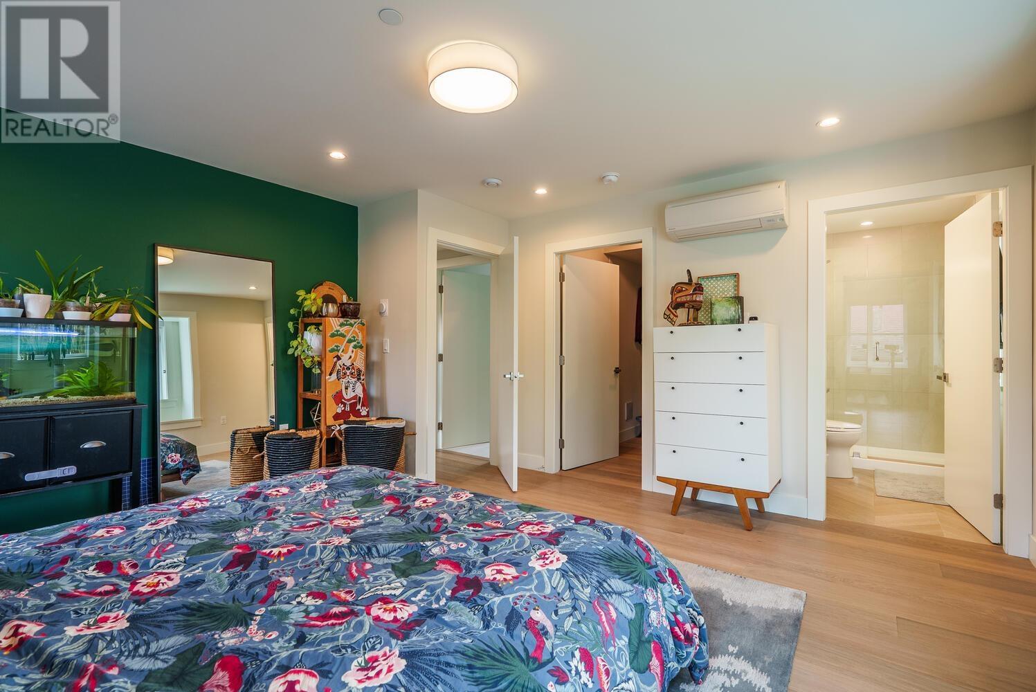 943 E 14th Avenue, Vancouver, British Columbia  V5T 2N7 - Photo 11 - R2987843