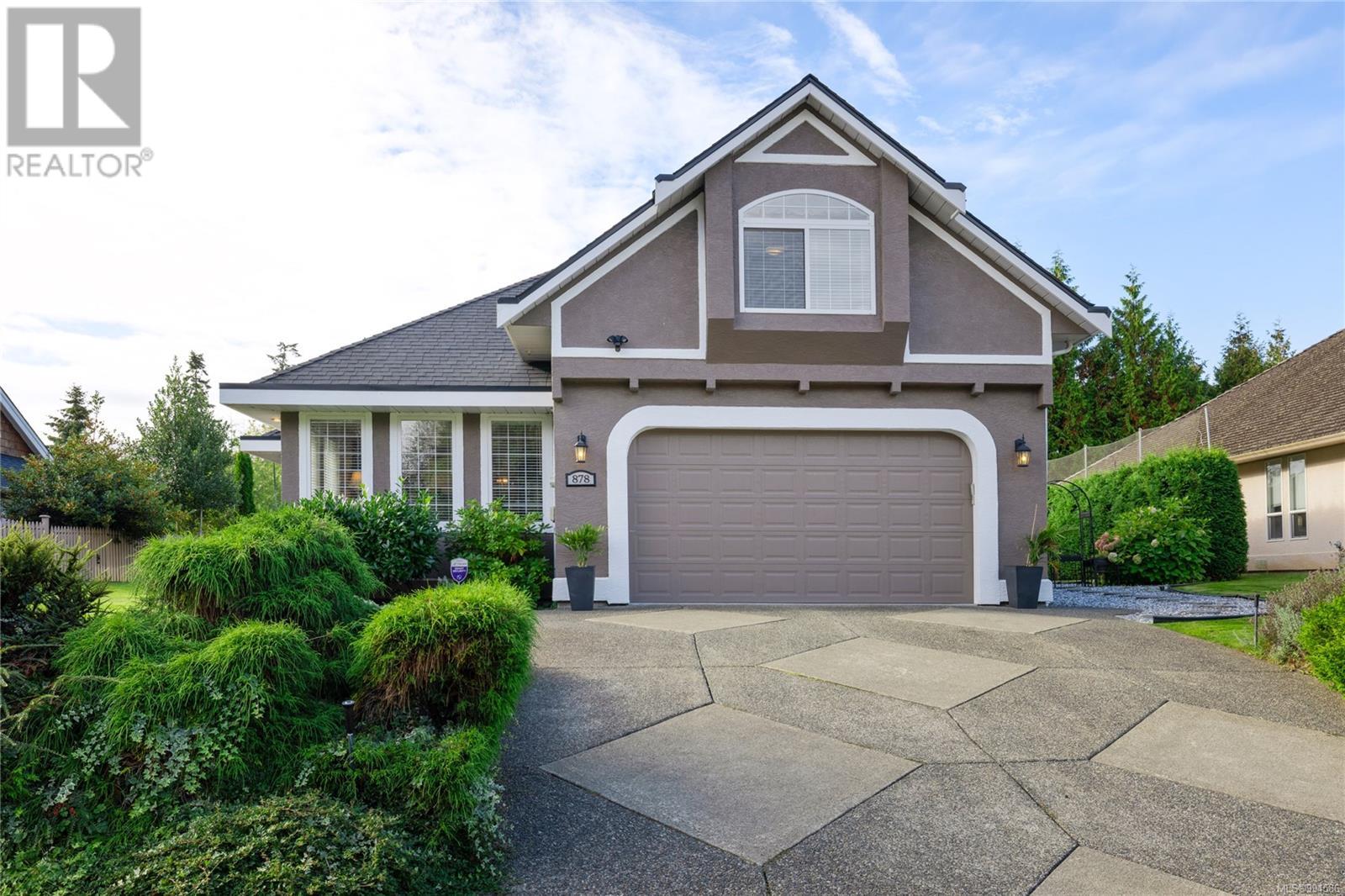 Property at 878 Fairways Dr image 1