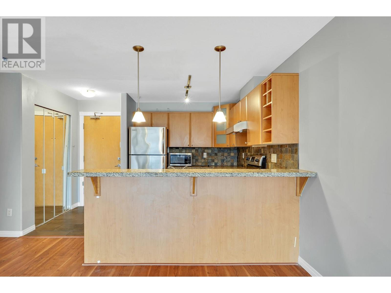 212 3136 St Johns Street, Port Moody, British Columbia  V3H 5E4 - Photo 4 - R2987992