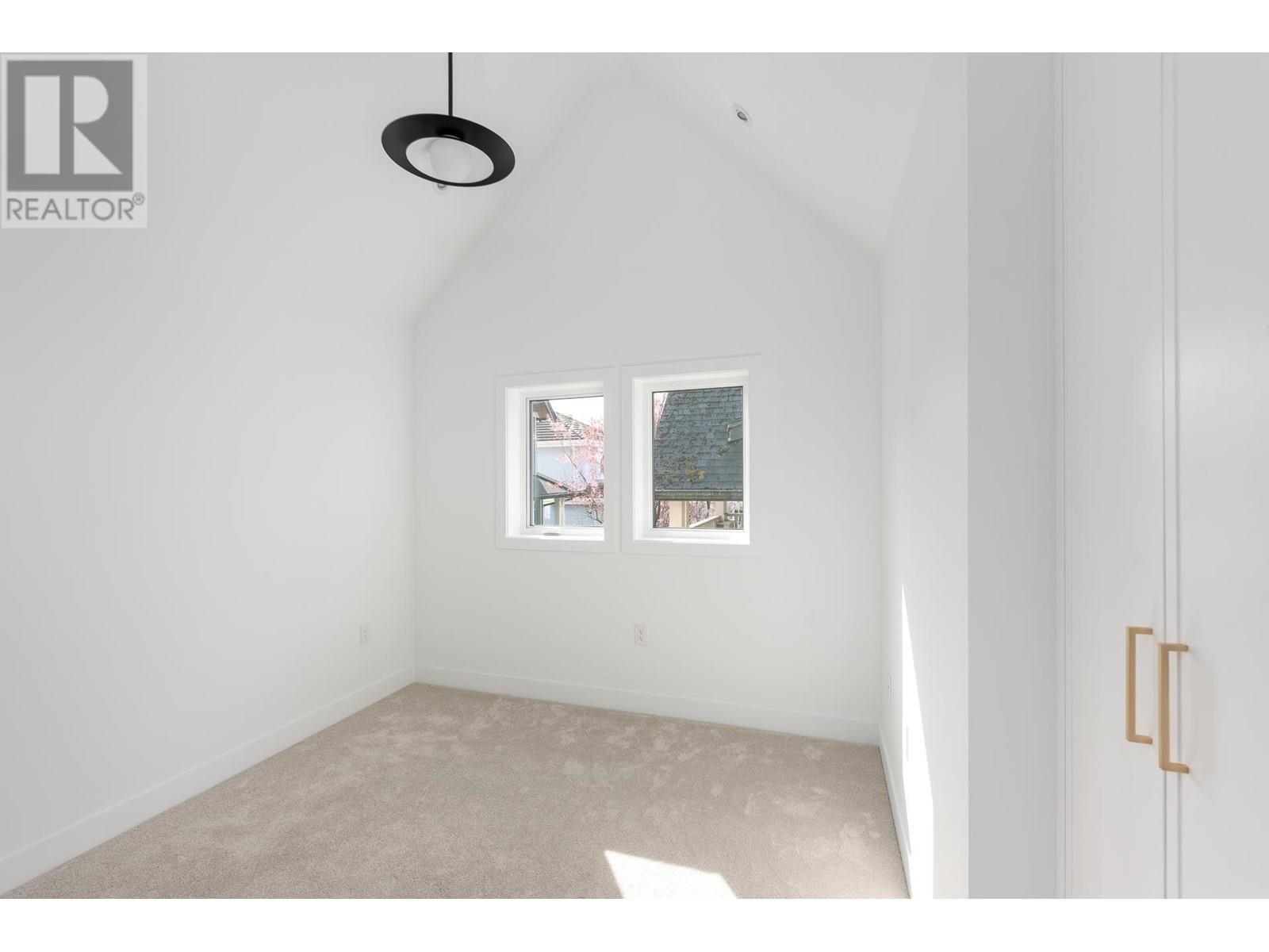 1071 E 22nd Avenue, Vancouver, British Columbia  V5V 1W2 - Photo 19 - R2988002