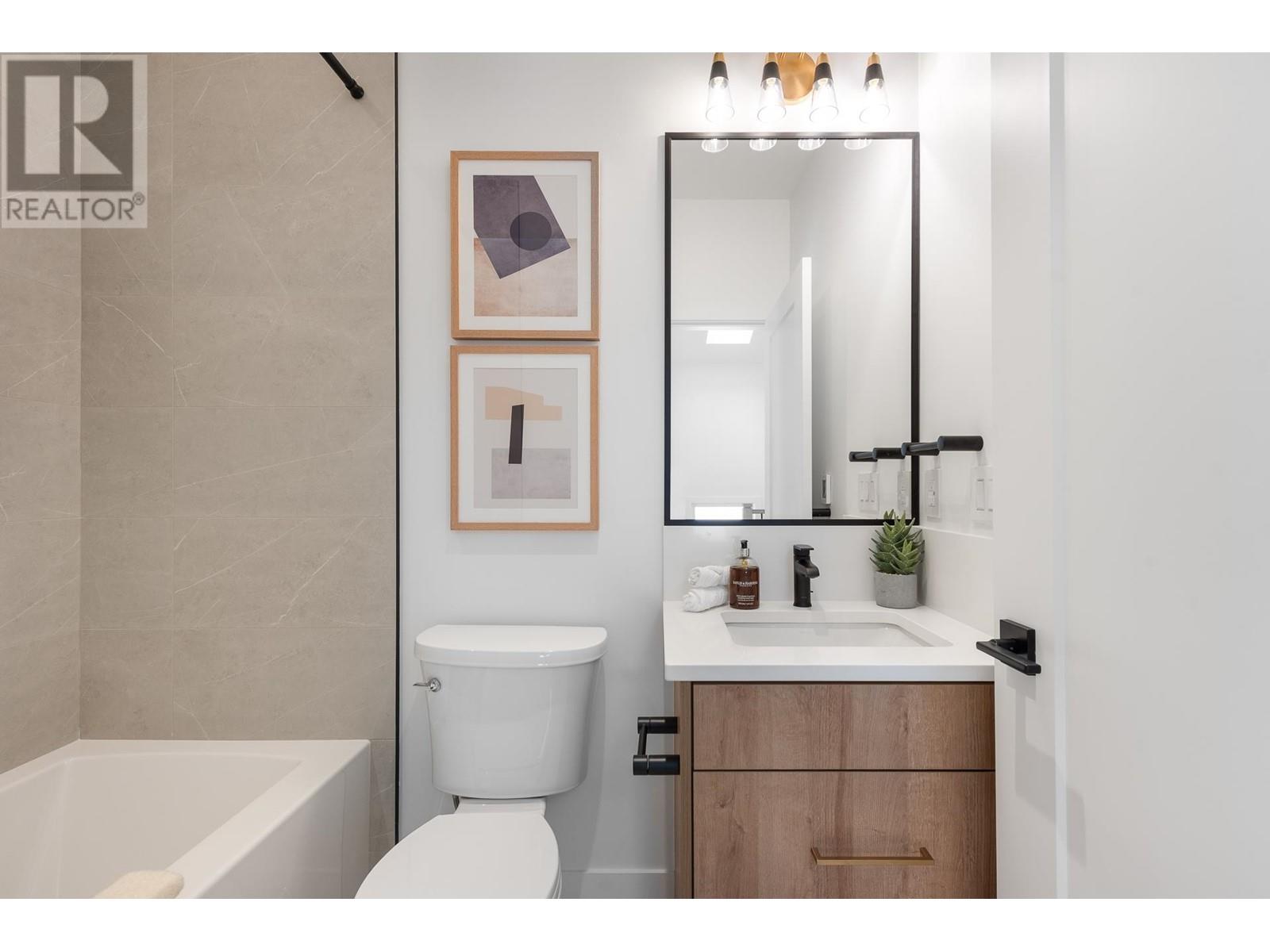 1071 E 22nd Avenue, Vancouver, British Columbia  V5V 1W2 - Photo 22 - R2988002