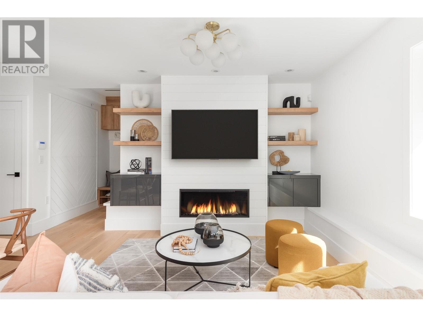 1071 E 22nd Avenue, Vancouver, British Columbia  V5V 1W2 - Photo 3 - R2988002