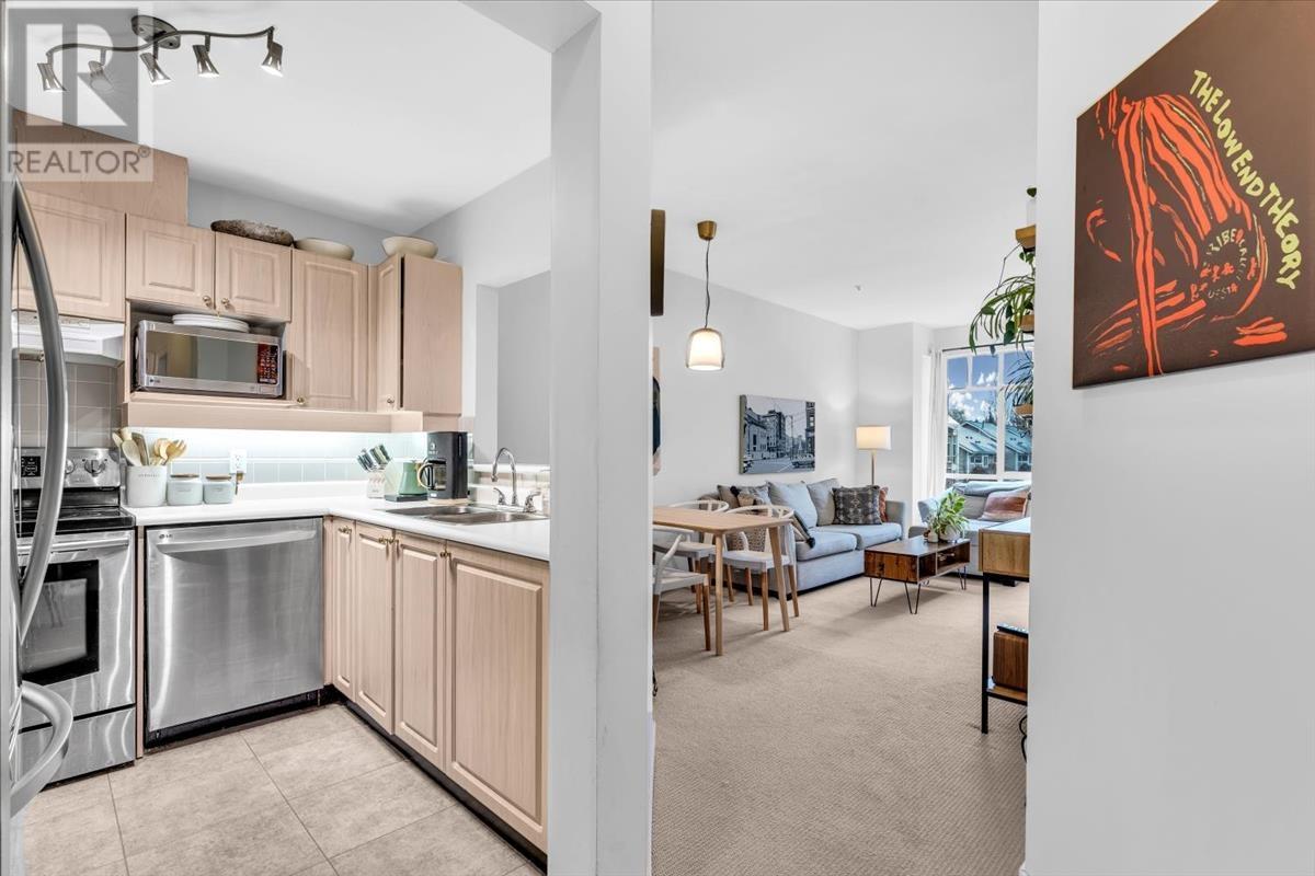 303 630 Roche Point Drive, North Vancouver, British Columbia  V7H 3A1 - Photo 11 - R2988020