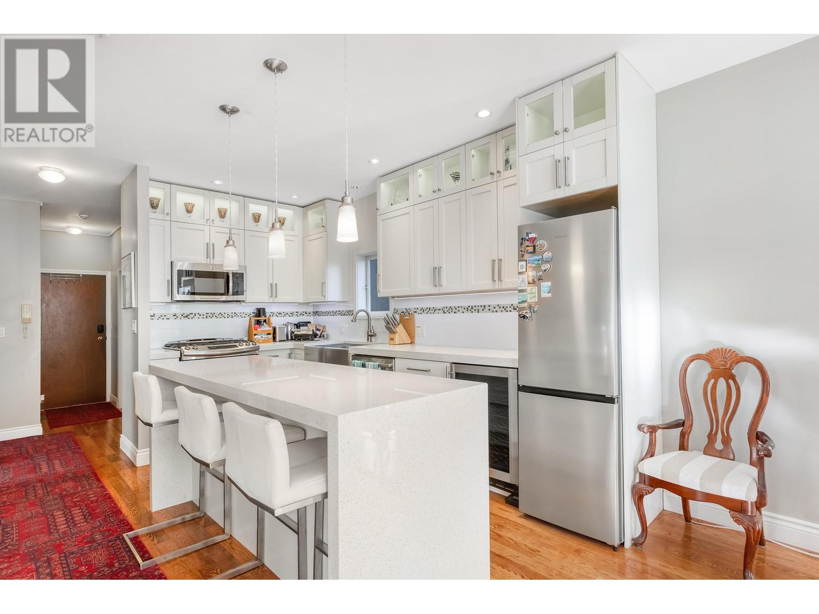2814 W 3rd Avenue, Vancouver, British Columbia  V6K 1M7 - Photo 3 - R2987985