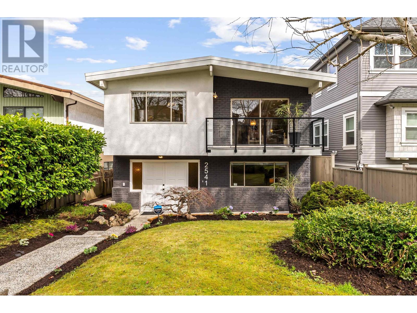 2541 E 23RD AVENUE, vancouver, British Columbia