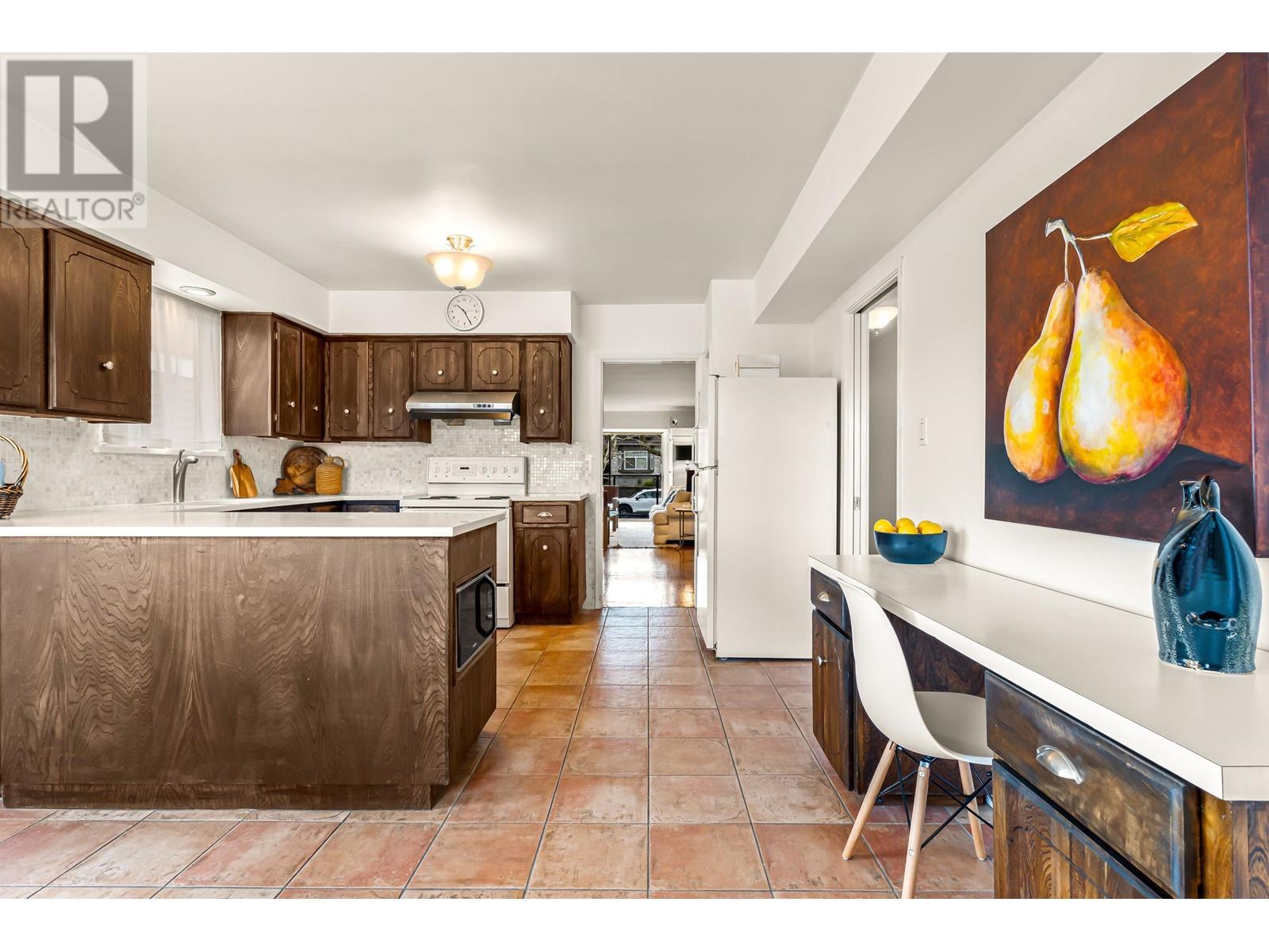 2541 E 23rd Avenue, Vancouver, British Columbia  V5R 1A3 - Photo 11 - R2988006