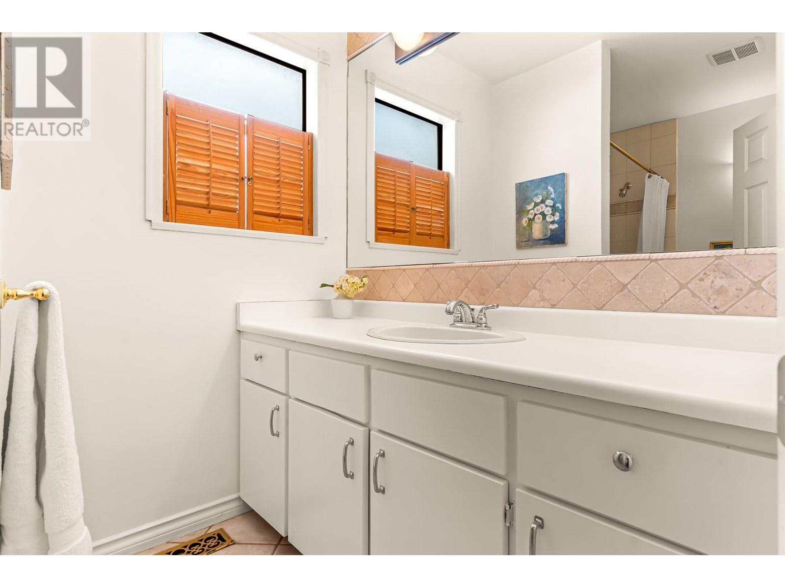 2541 E 23rd Avenue, Vancouver, British Columbia  V5R 1A3 - Photo 26 - R2988006