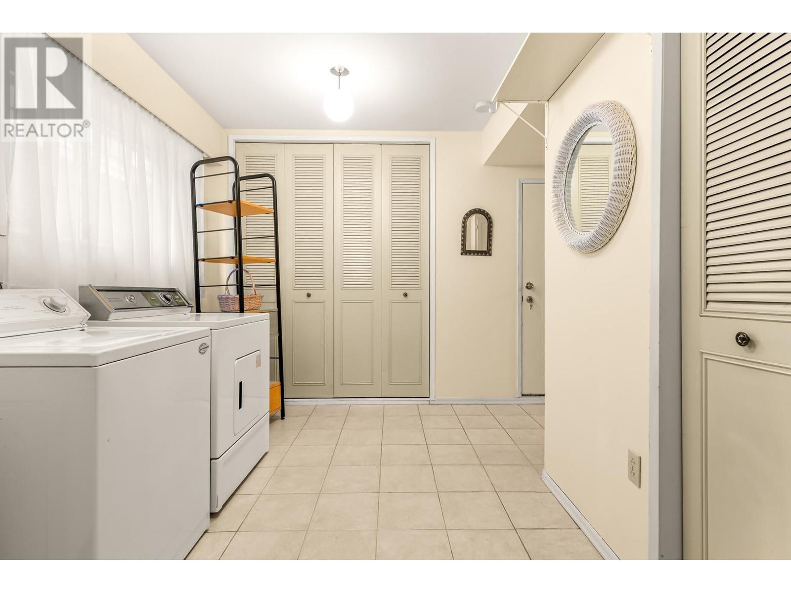 2541 E 23rd Avenue, Vancouver, British Columbia  V5R 1A3 - Photo 28 - R2988006