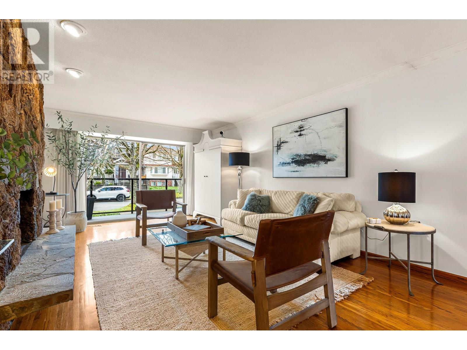2541 E 23rd Avenue, Vancouver, British Columbia  V5R 1A3 - Photo 5 - R2988006