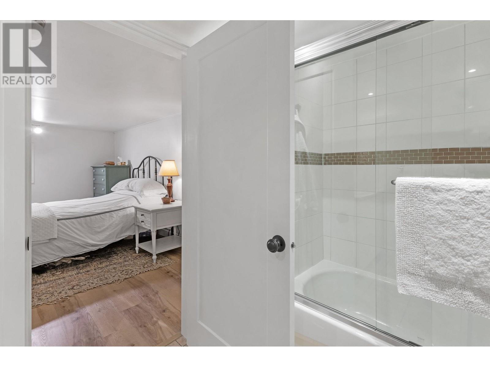 770 E 24th Avenue, Vancouver, British Columbia  V5V 2A5 - Photo 33 - R2988023