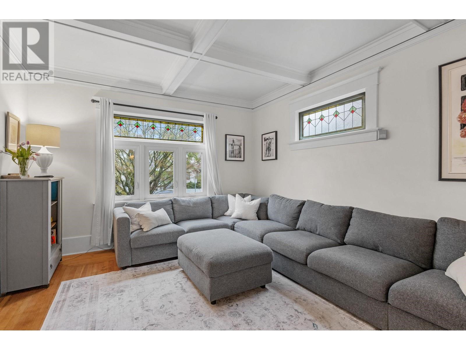 770 E 24th Avenue, Vancouver, British Columbia  V5V 2A5 - Photo 5 - R2988023