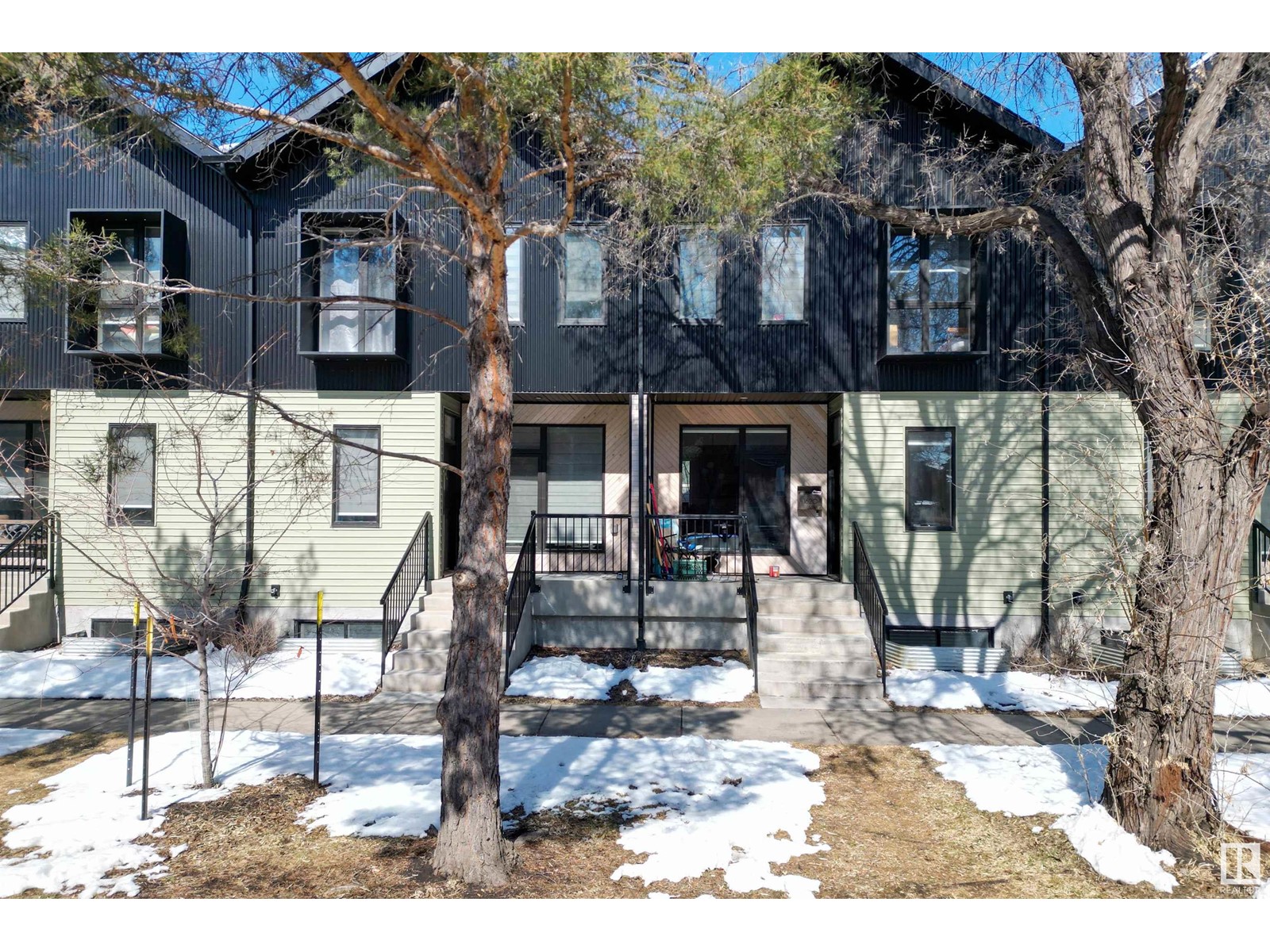 Property at 16204 102 AV NW image 1
