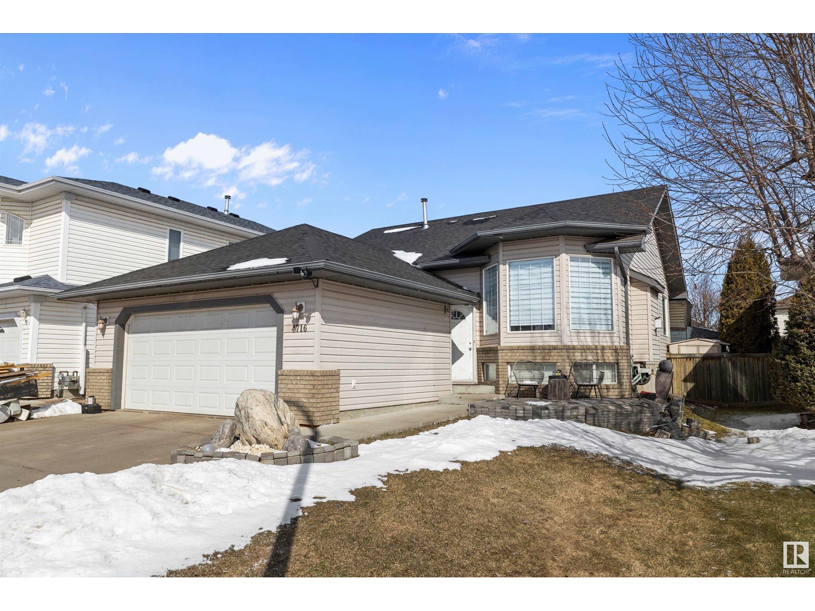 Property at 4716 150 AV NW image 1