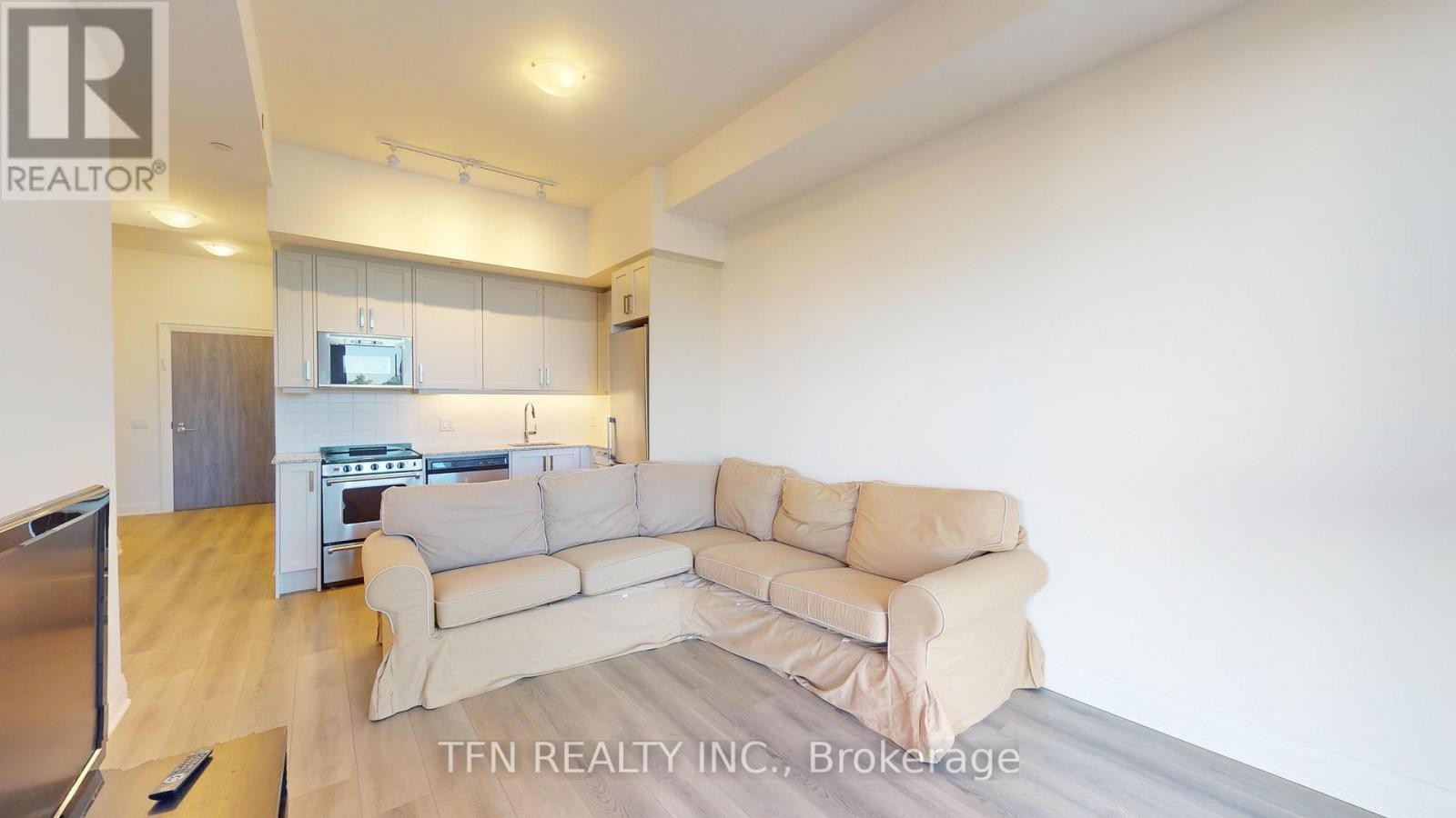 209 - 10 Gatineau Drive, Vaughan, Ontario  L4J 0L2 - Photo 2 - N12070501