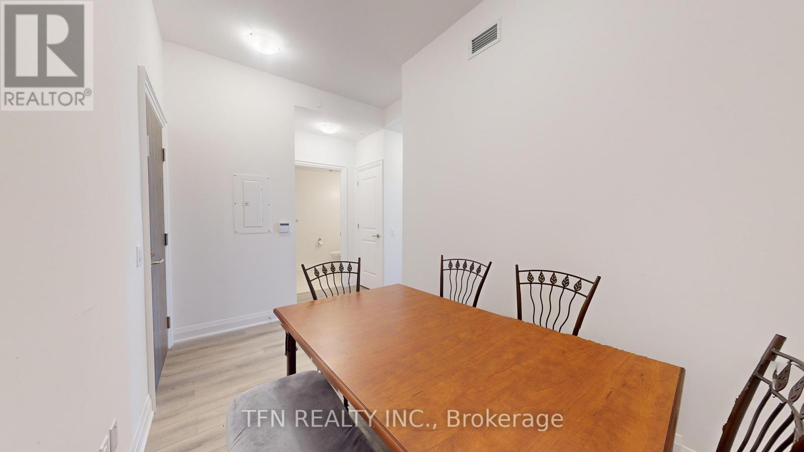 209 - 10 Gatineau Drive, Vaughan, Ontario  L4J 0L2 - Photo 9 - N12070501