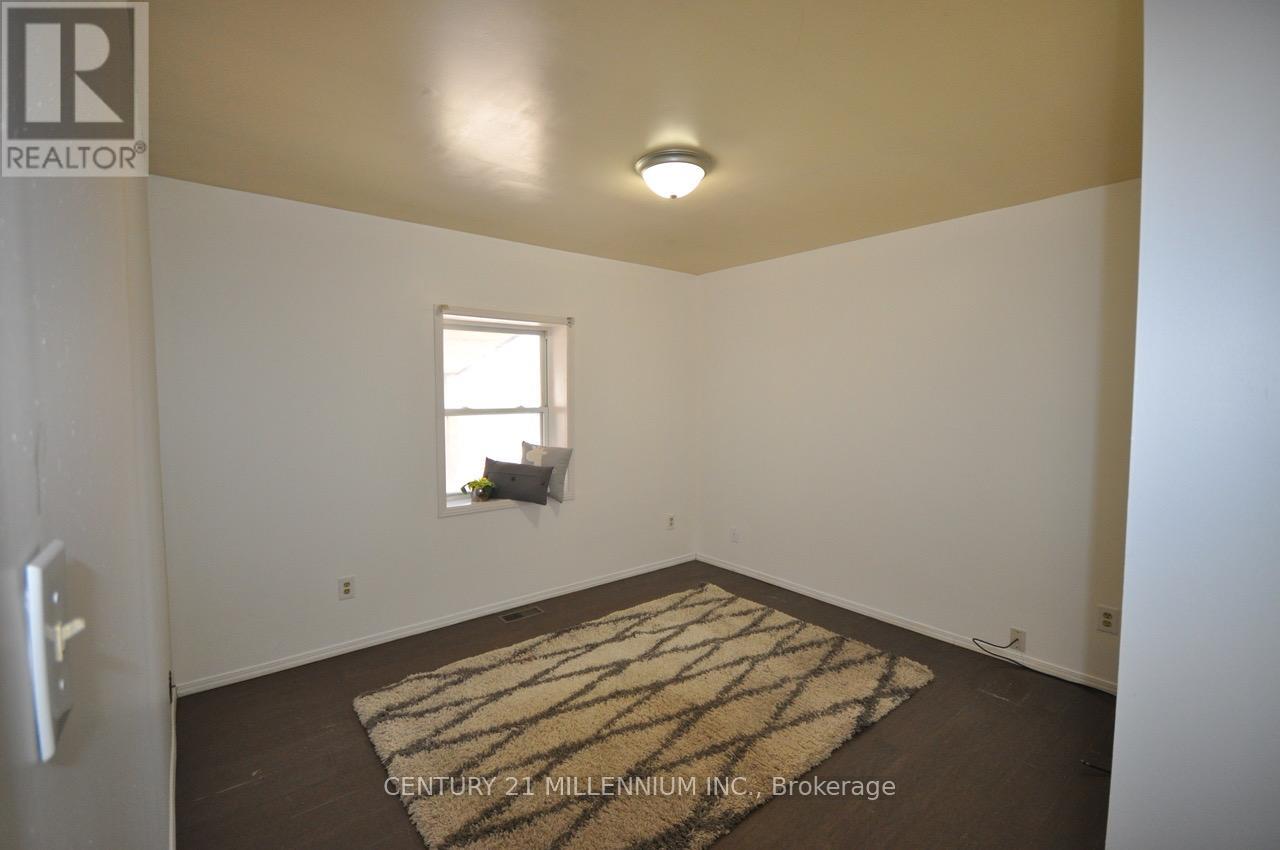 Upper Level - 30 Corby Crescent, Brampton, Ontario  L6Y 1H1 - Photo 1 - W12070502