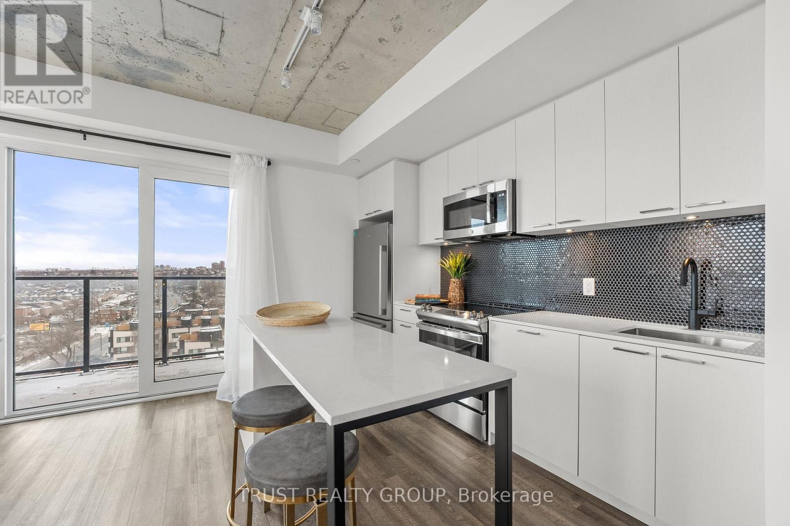 911 - 1808 St. Clair Avenue W, Toronto, Ontario  M6N 0C1 - Photo 7 - W12070508