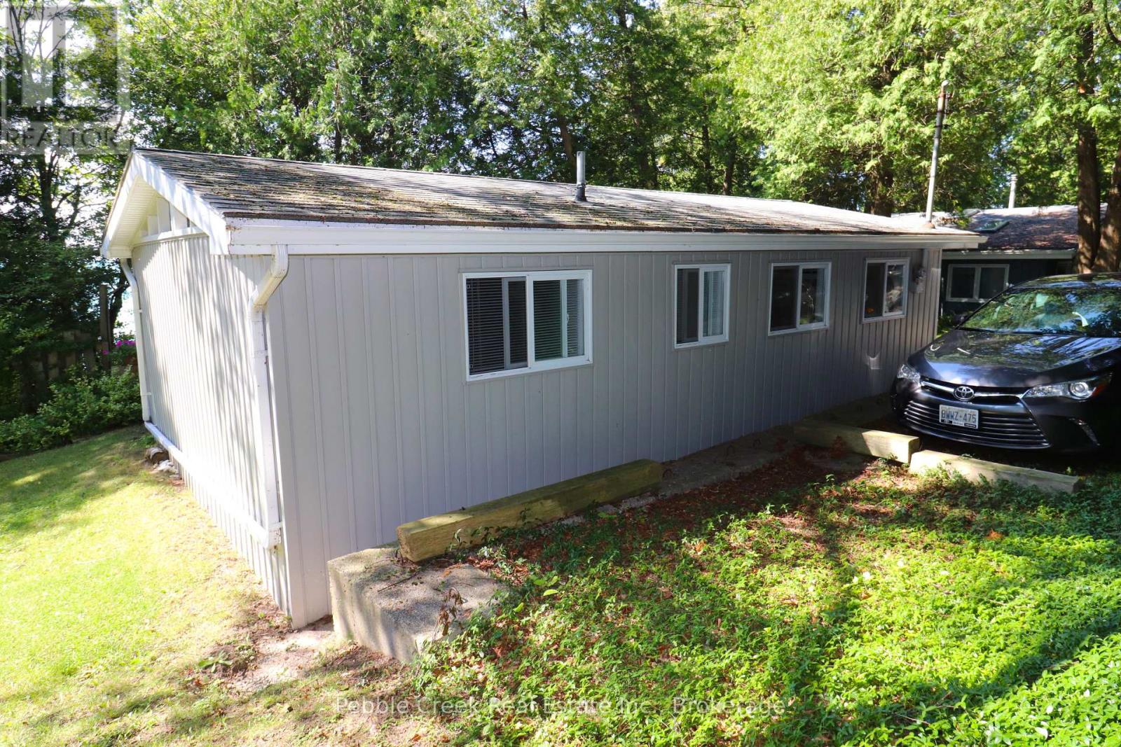 83815a Dickson Street, Ashfield-Colborne-Wawanosh, Ontario  N7A 3X9 - Photo 3 - X12070559