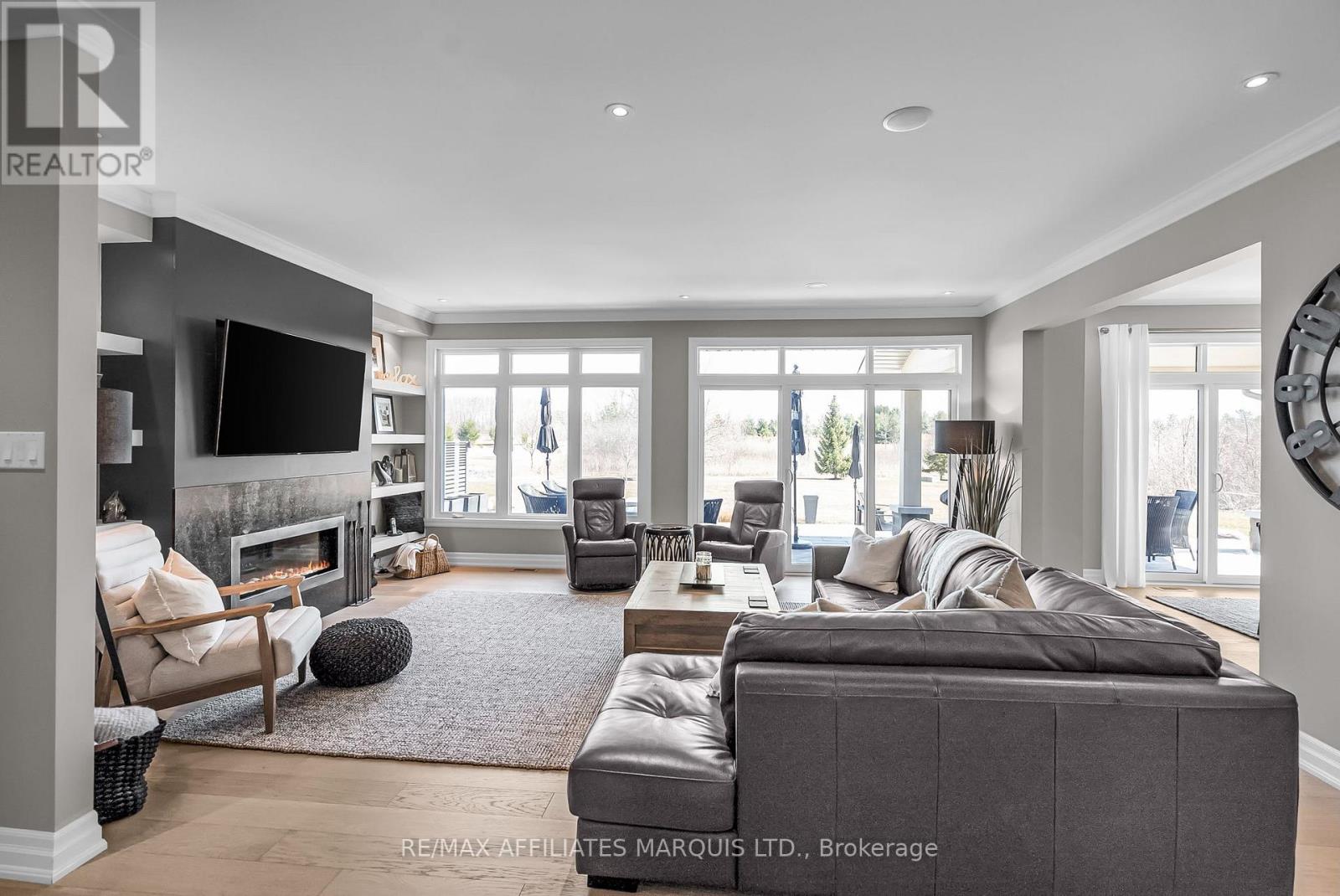 6715 Yacht Boulevard, South Glengarry, Ontario  K6H 7N6 - Photo 10 - X12070555