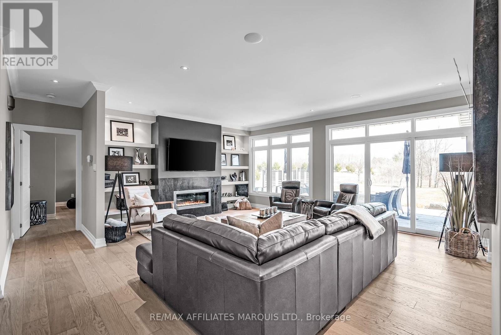 6715 Yacht Boulevard, South Glengarry, Ontario  K6H 7N6 - Photo 6 - X12070555