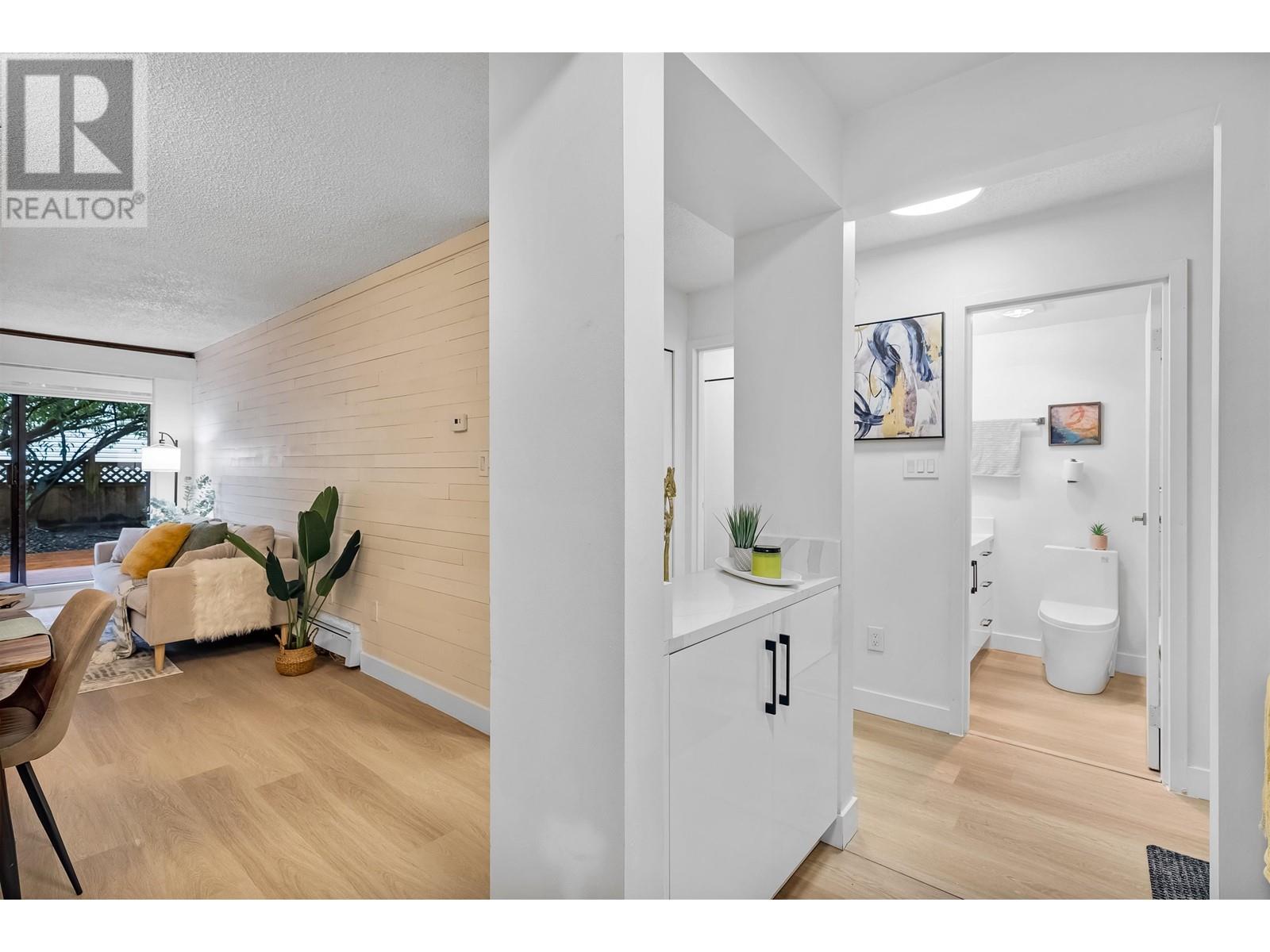 103 110 Seventh Street, New Westminster, British Columbia  V3M 5W5 - Photo 3 - R2987454