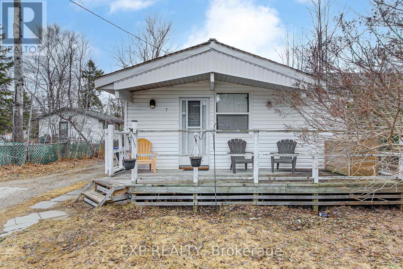Property at 7 60TH STREET S image 1