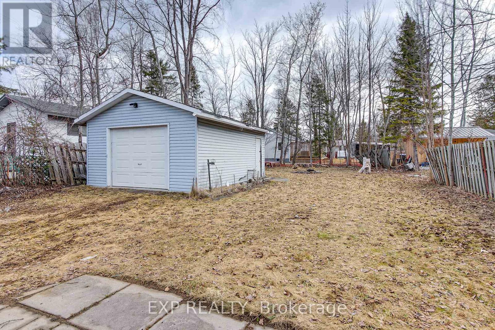 7 60th Street S, Wasaga Beach, Ontario  L9Z 1V9 - Photo 11 - S12070572