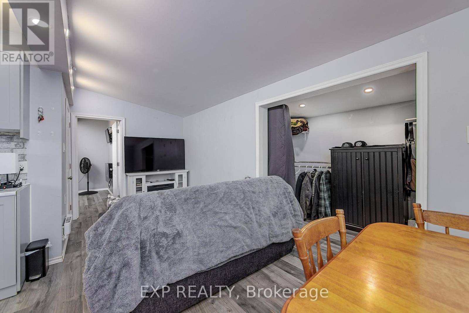 7 60th Street S, Wasaga Beach, Ontario  L9Z 1V9 - Photo 23 - S12070572