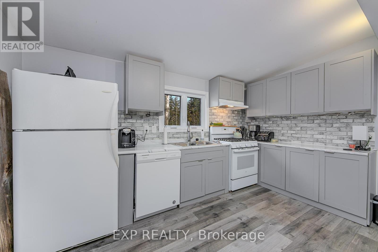 7 60th Street S, Wasaga Beach, Ontario  L9Z 1V9 - Photo 24 - S12070572