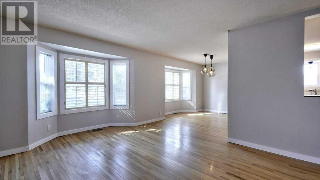 Property at 330 Wascana Crescent SE image 4