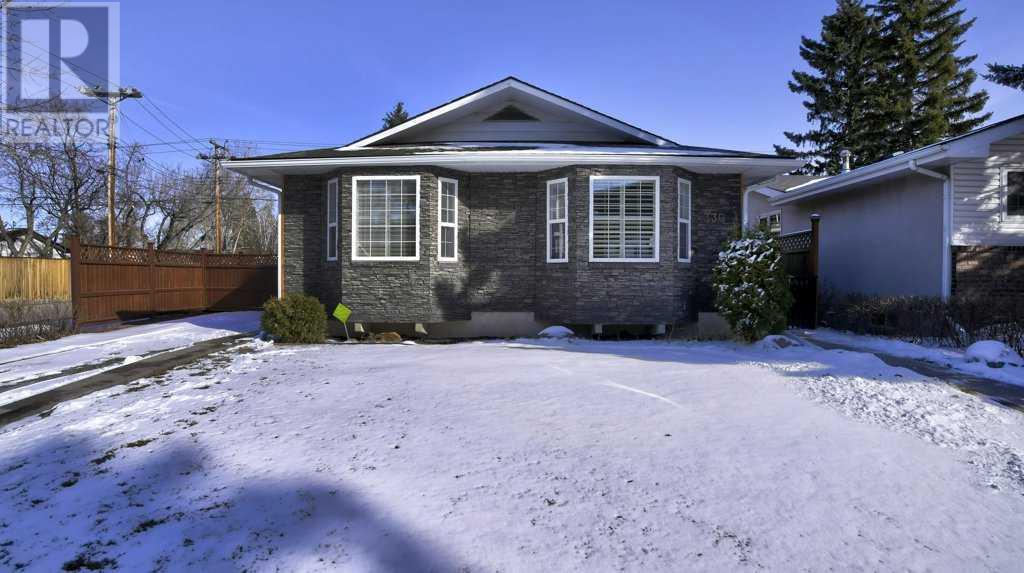 Property at 330 Wascana Crescent SE image 1