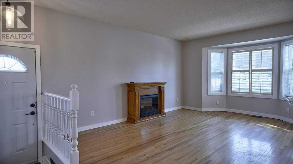 Property at 330 Wascana Crescent SE image 2