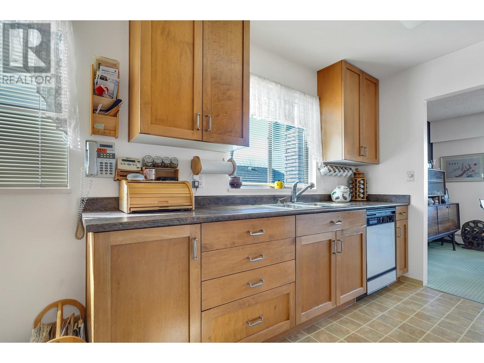 10180 Defoe Street, Richmond, British Columbia  V7E 4G3 - Photo 12 - R2987364