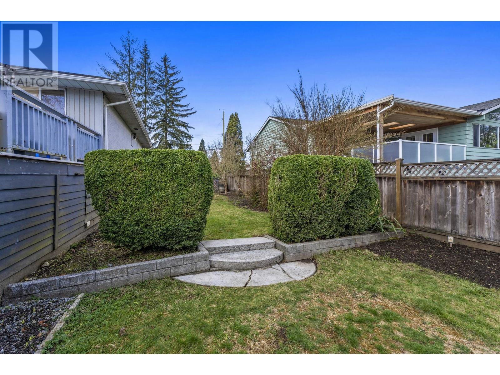 809 Porter Street, Coquitlam, British Columbia  V3J 5B9 - Photo 4 - R2987787