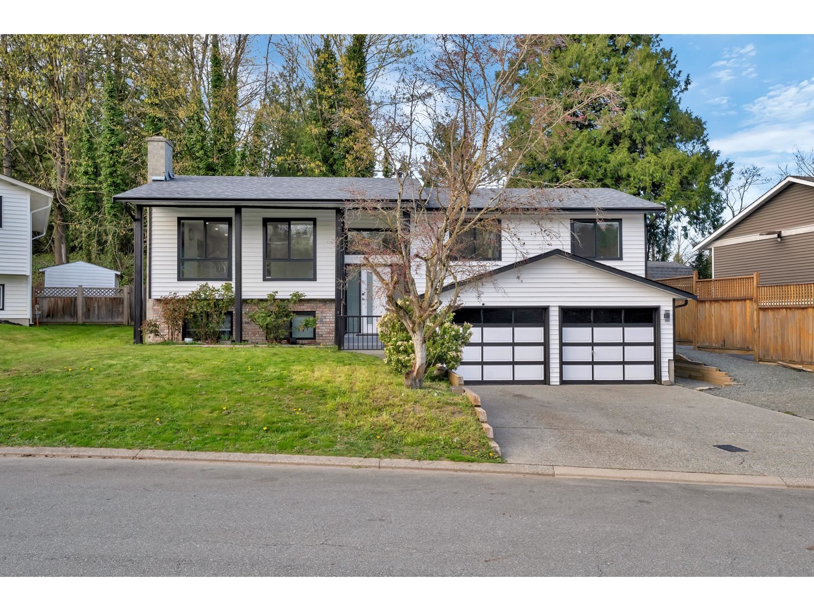 Property at 32955 MALAHAT PLACE image 1