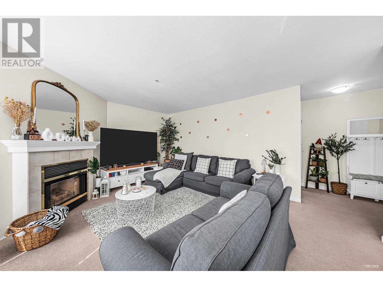 108 7139 18th Avenue, Burnaby, British Columbia  V3N 4Z3 - Photo 2 - R2987814