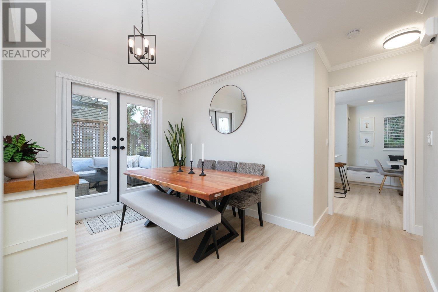 515 St. Andrews Avenue, North Vancouver, British Columbia  V7L 4W2 - Photo 11 - R2988059
