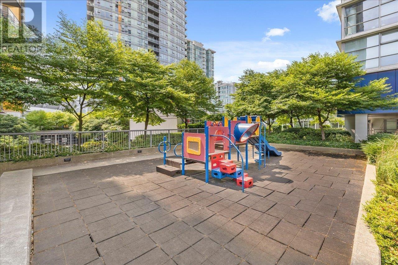 2209 131 Regiment Square, Vancouver, British Columbia  V6B 1X6 - Photo 31 - R2988072