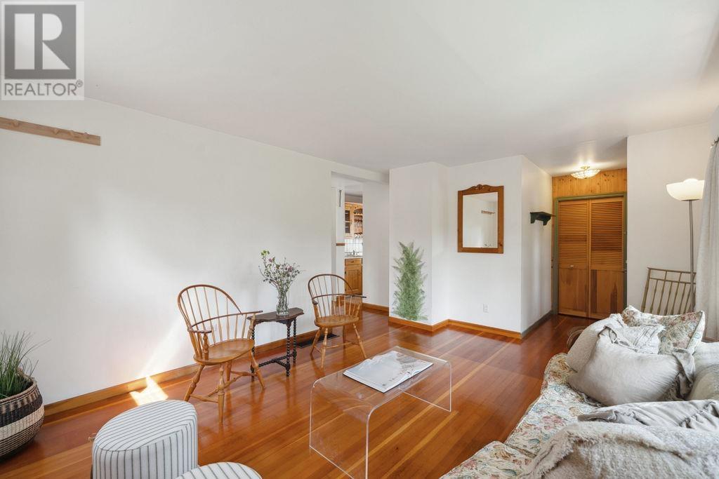 3463 Mons Drive, Vancouver, British Columbia  V5M 3B5 - Photo 4 - R2988049