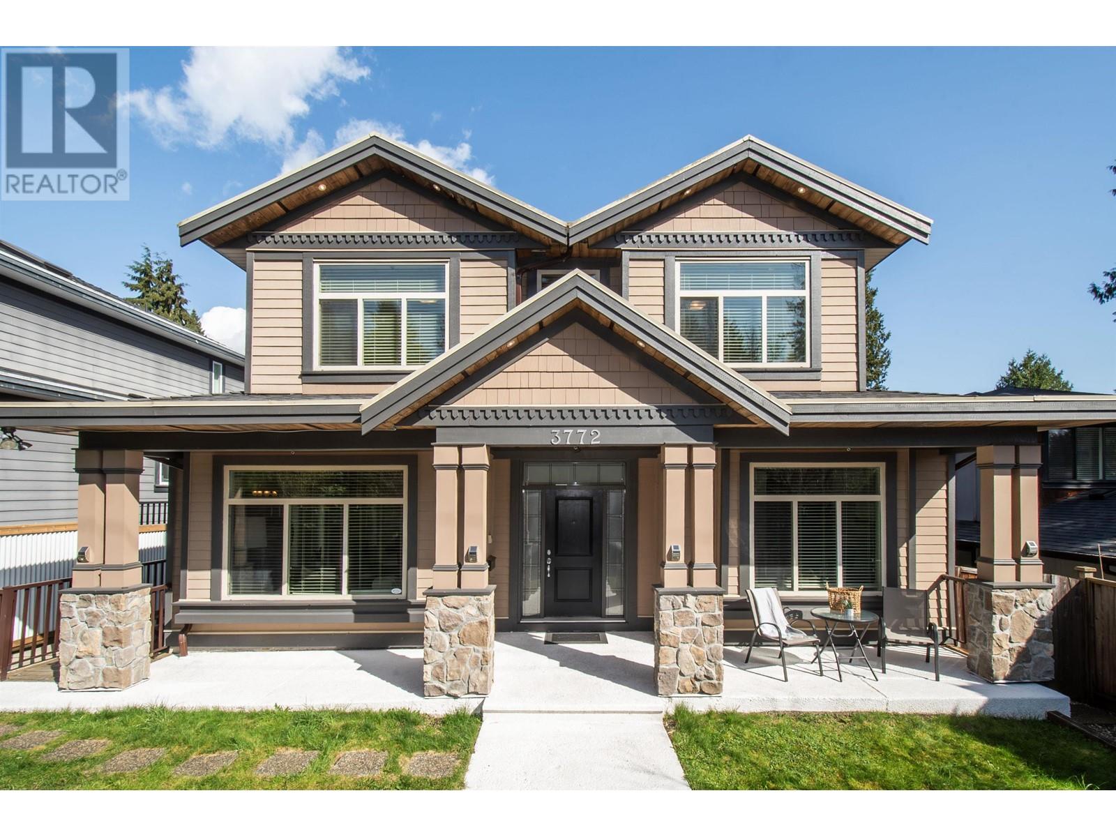 3772 MOUNTAIN HIGHWAY, north vancouver, British Columbia