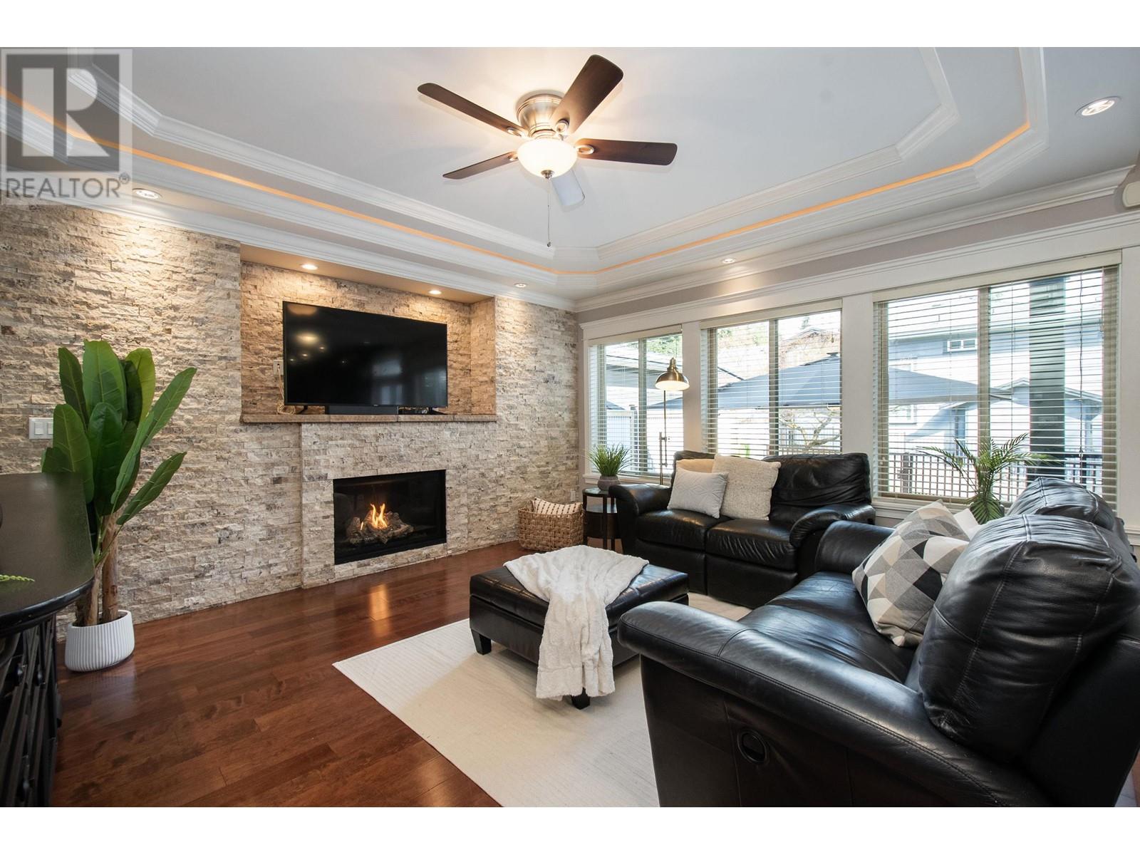 3772 Mountain Highway, North Vancouver, British Columbia  V7K 2J1 - Photo 10 - R2988081