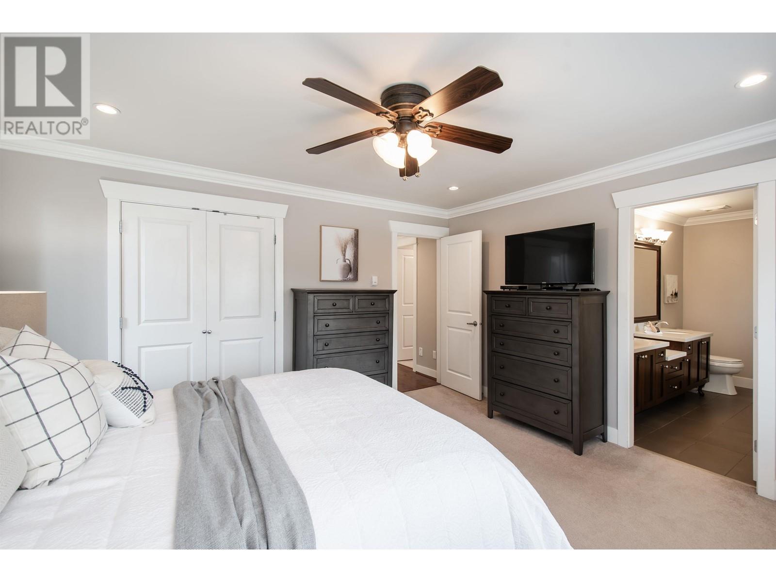 3772 Mountain Highway, North Vancouver, British Columbia  V7K 2J1 - Photo 14 - R2988081