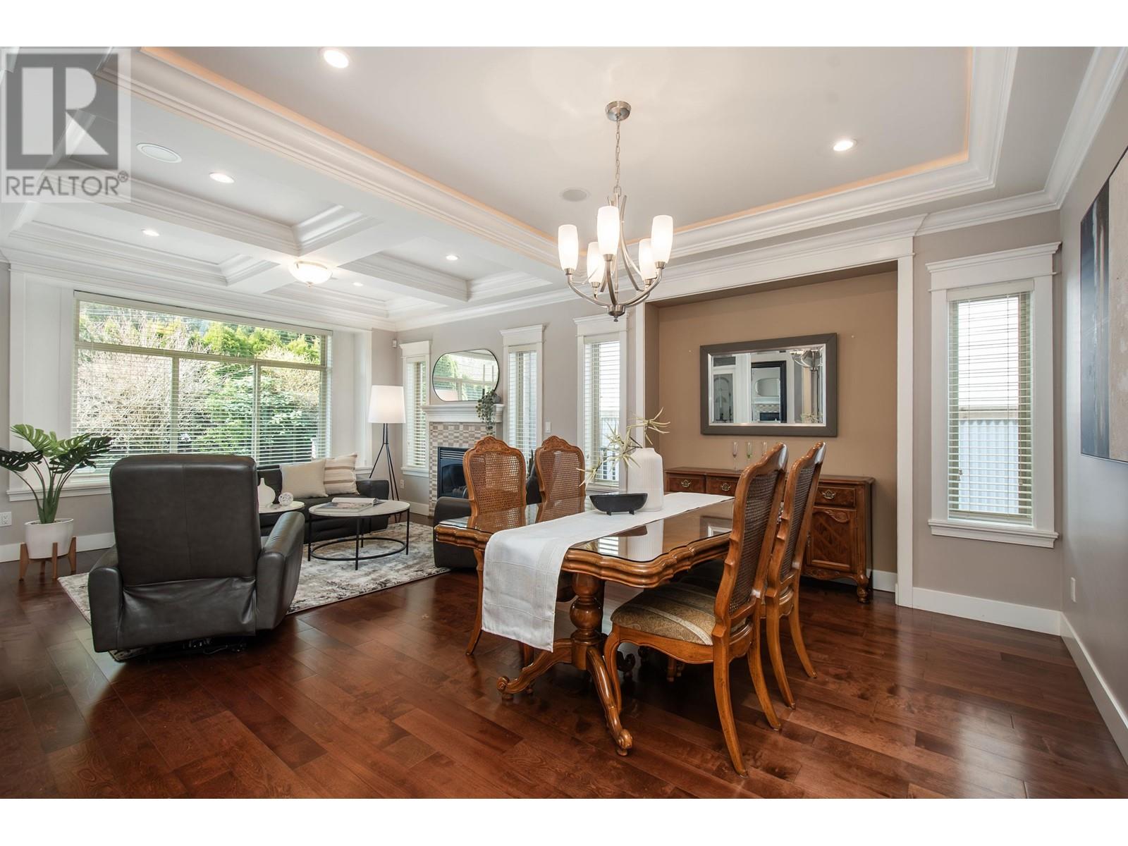 3772 Mountain Highway, North Vancouver, British Columbia  V7K 2J1 - Photo 4 - R2988081