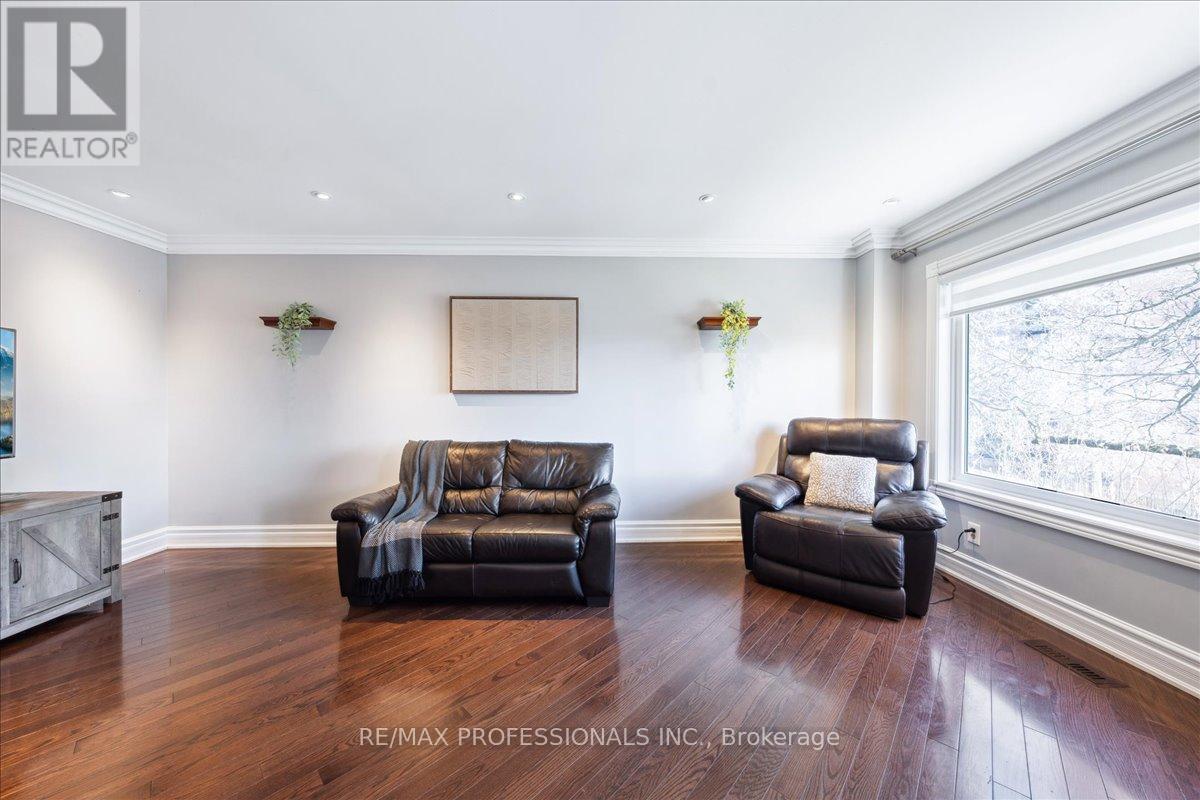 Property at 53 - 600 SILVER CREEK BOULEVARD image 3