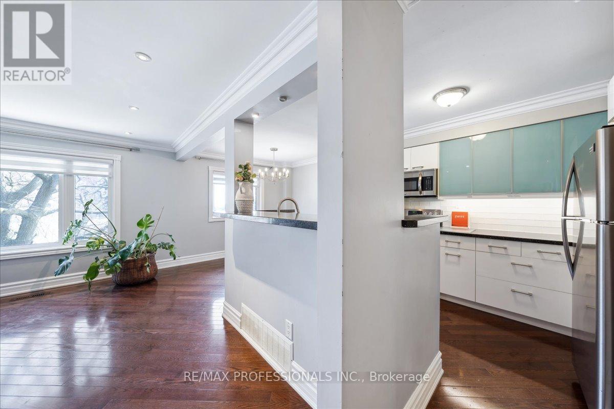 Property at 53 - 600 SILVER CREEK BOULEVARD image 4