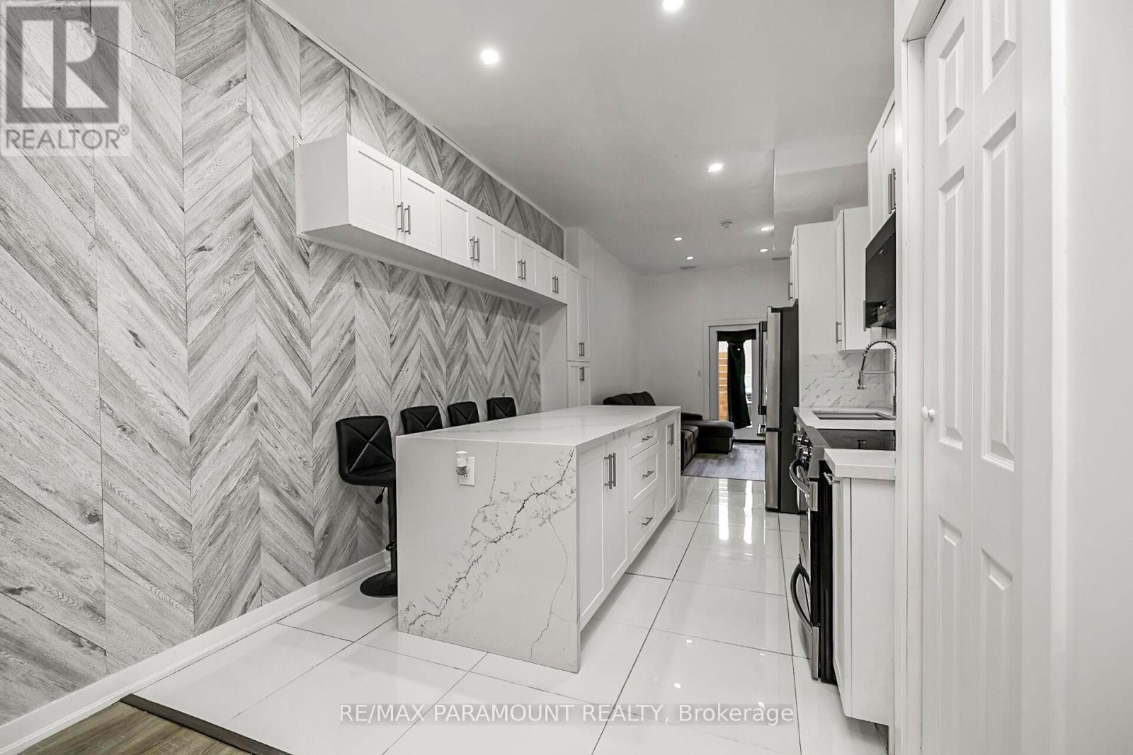 121 Mulock Avenue, Toronto (Junction Area), Ontario  M6N 3C5 - Photo 15 - W12070583